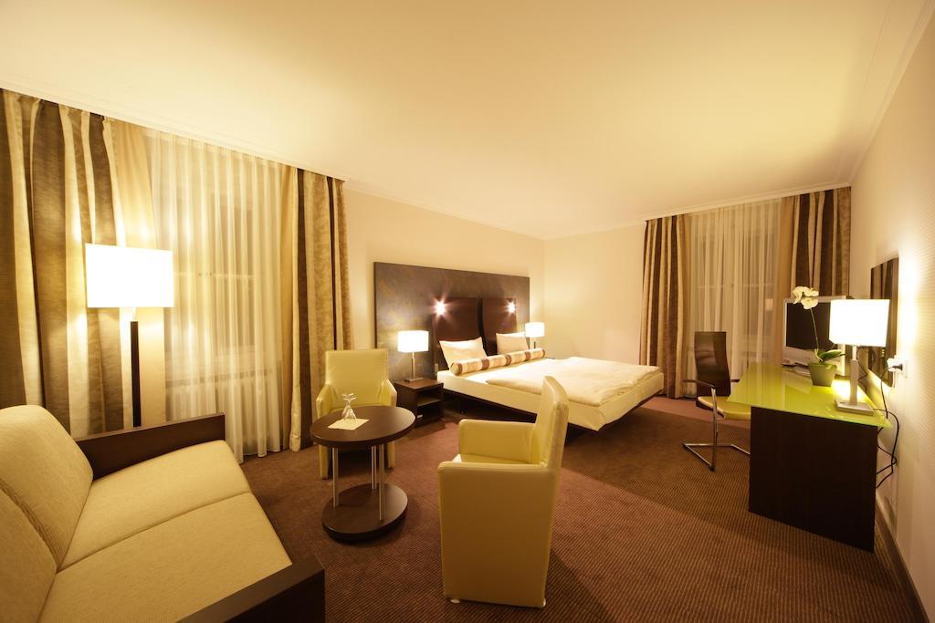 Hotel Am See Salzgitter Exterior photo